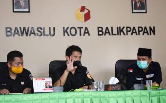 Bawaslu Kaltim Melakukan Pembinaan Persiapan Pembentukan Pengawas Adhoc Pada Pemilu Tahun 2024 di Bawaslu Kota Balikpapan