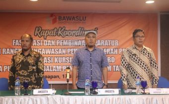 Bawaslu Kaltim Gelar Rapat Pengawasan Penataan Dapil dan Alokasi Kursi Anggota DPRD Pasca Keputusan MK Dalam Pemilihan Umum Tahun 2024 