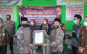 Galeh Ajak Warga Kampung Bukit Makmur Untuk Tolak Politik Uang 