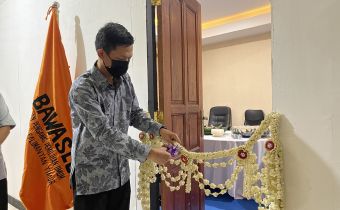 Bawaslu Kaltim Launching Sekaligus Melakukan Penandatanganan MOU Forum Crisis Centre 
