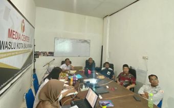 Memasuki Tahapan Pemilu 2024, Ebin Marwi Lakukan Monitoring dan Evaluasi di Bawaslu Balikpapan