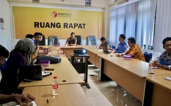 Bersama Bawaslu Kab/Kota, Bawaslu Kaltim Lakukan Proses Finalisasi Template Penyelesaian Sengketa