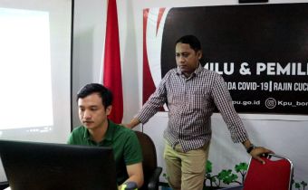 Bawaslu Bontang Lakukan Pengawasan Melekat pada Vermin Terhadap Surat Pernyataan Dugaan Keanggotaan Ganda dan Keanggotaan yang Berpotensi Belum Memenuhi Syarat dari Parpol 