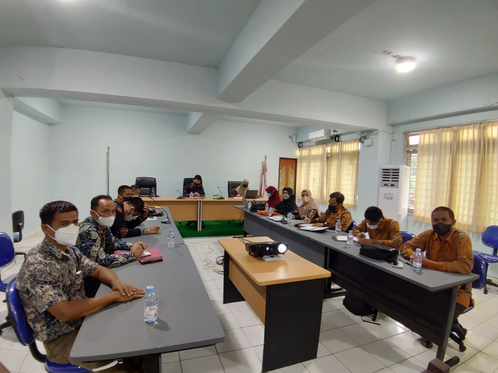 Rapat Koordinasi Divisi Sdmo Bawaslu Se-Kaltim Guna Mempersiapkan Pembentukan Pengawas Ad-Hoc Dan Penyusunan Dana Hibah Pilkada Tahun 2024