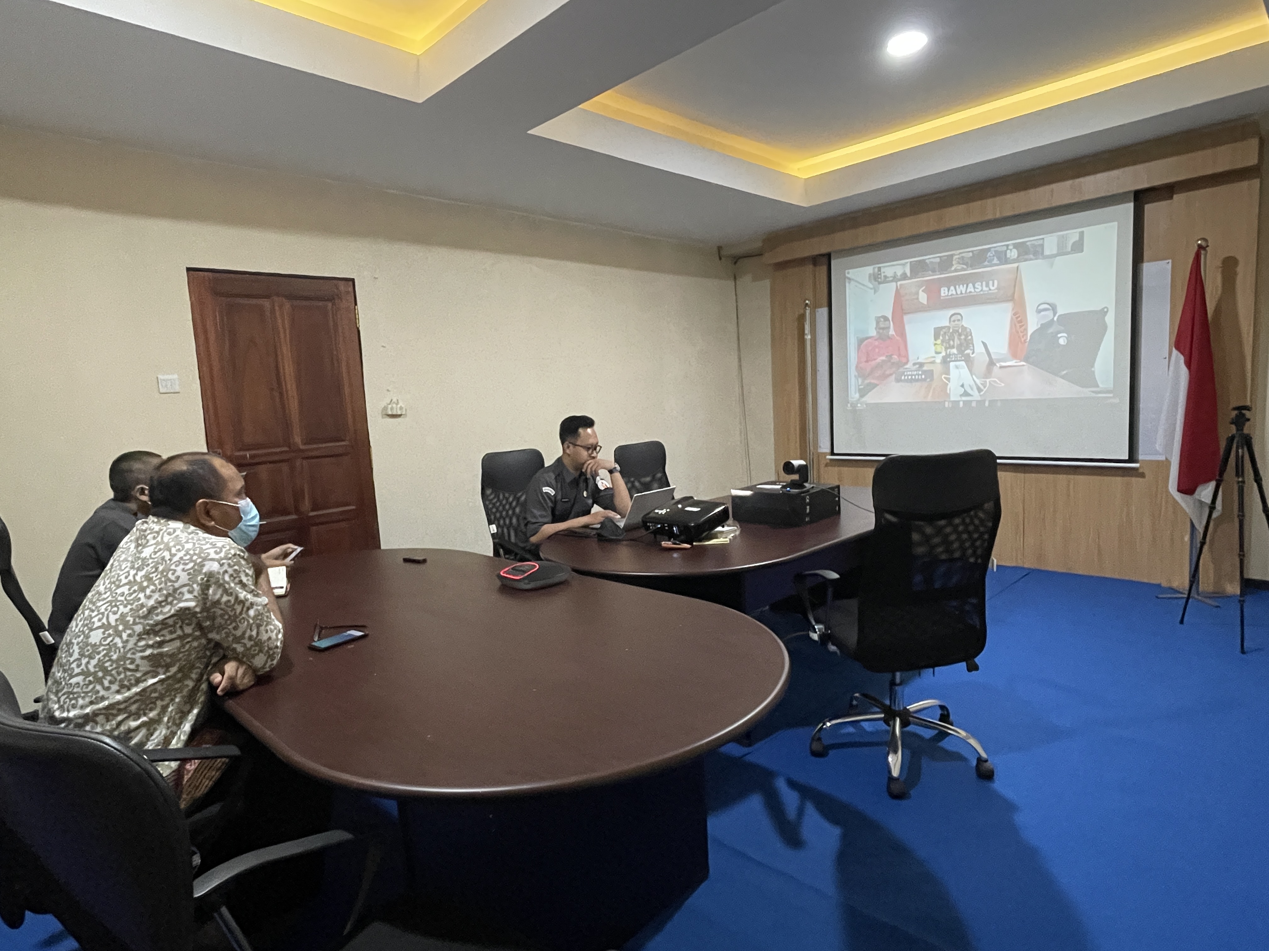 Bawaslu Kaltim meraih penghargaan sebagai pengembangan informasi terbaik dari Bawaslu RI