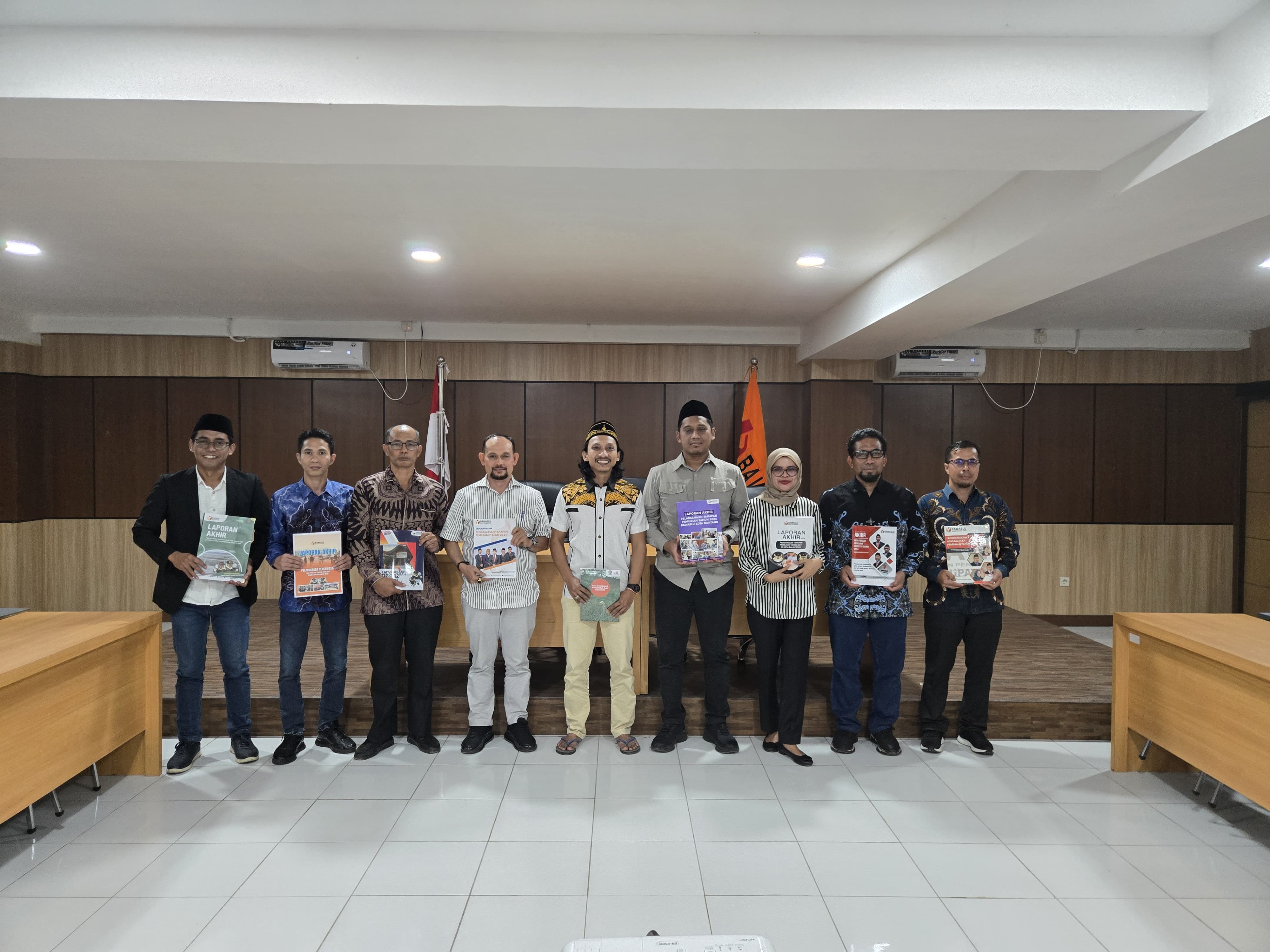 Bawaslu Kaltim Menerima Pengumpulan Laporan Akhir Pengawasan Pemilihan Tahun 2024 Bawaslu Kabupten/Kota se - Kaltim 
