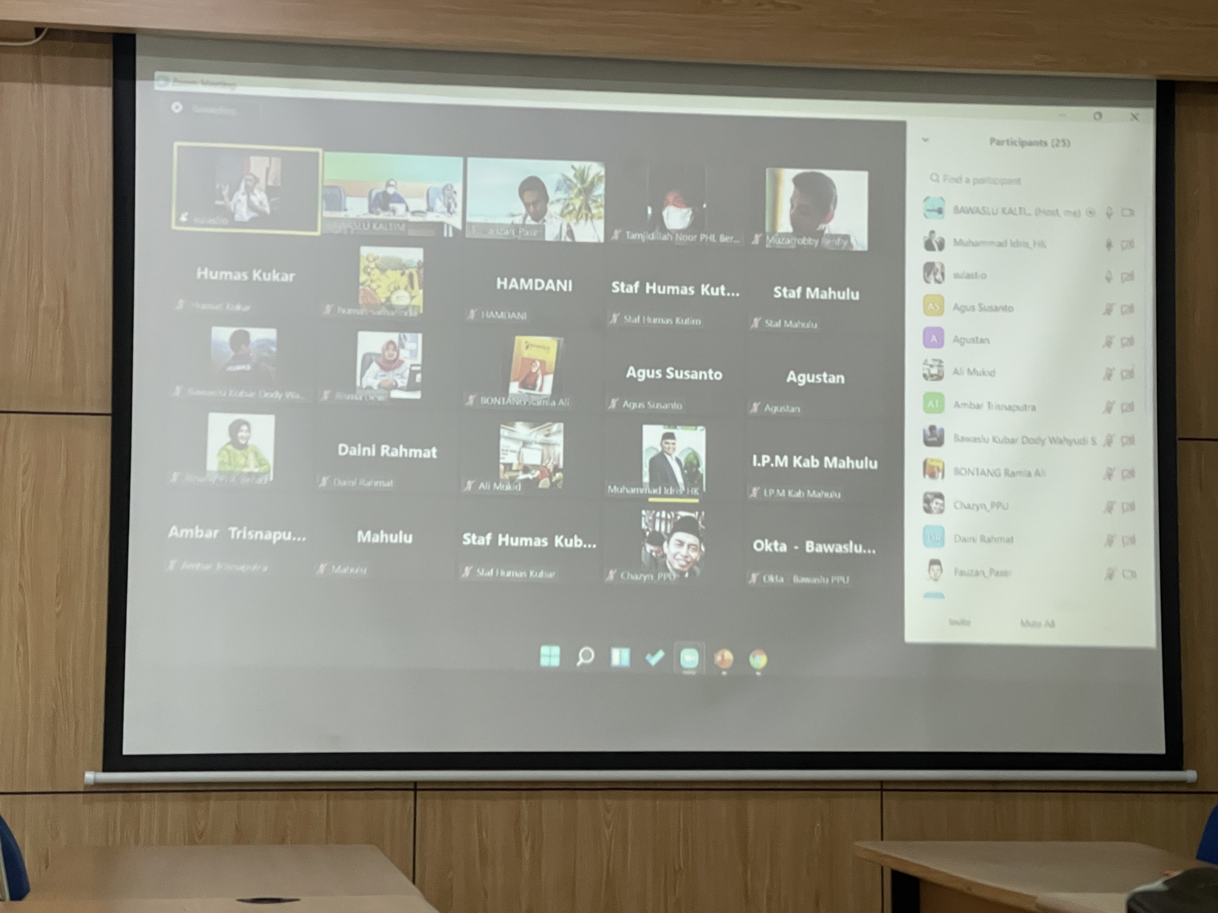 Bawaslu Kaltim Gelar Rapat Strategi dan Peran Humas Bawaslu Se-Kaltim Menuju Tahapan Pilkada 2022