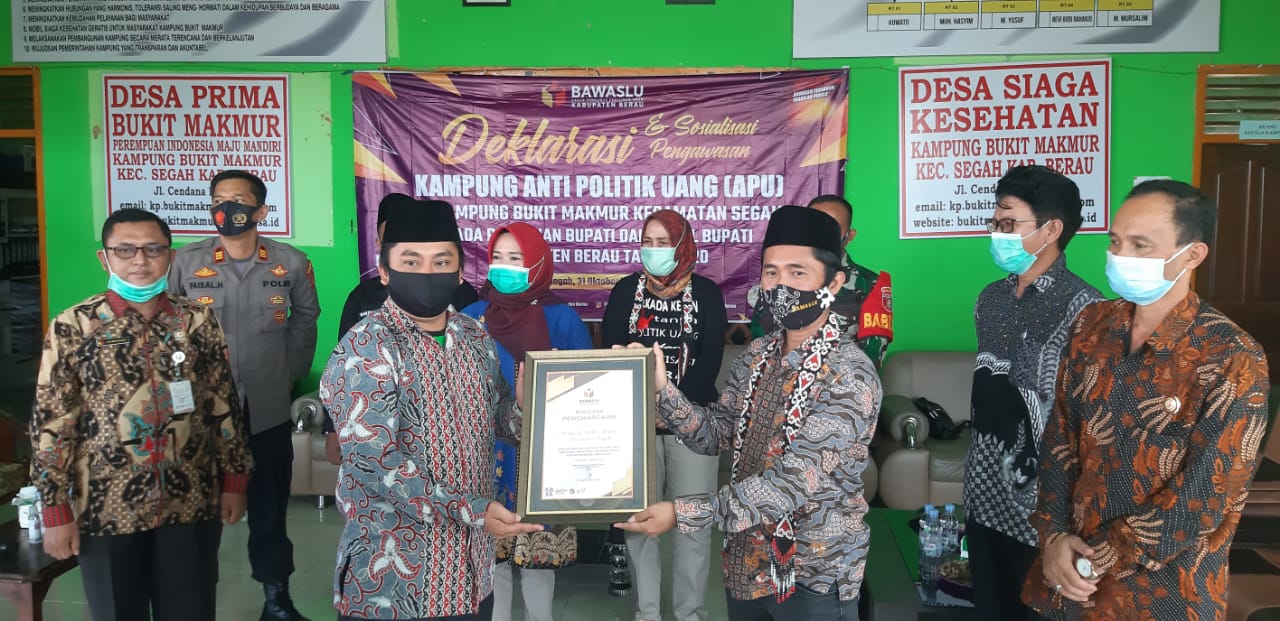 Galeh Ajak Warga Kampung Bukit Makmur Untuk Tolak Politik Uang 