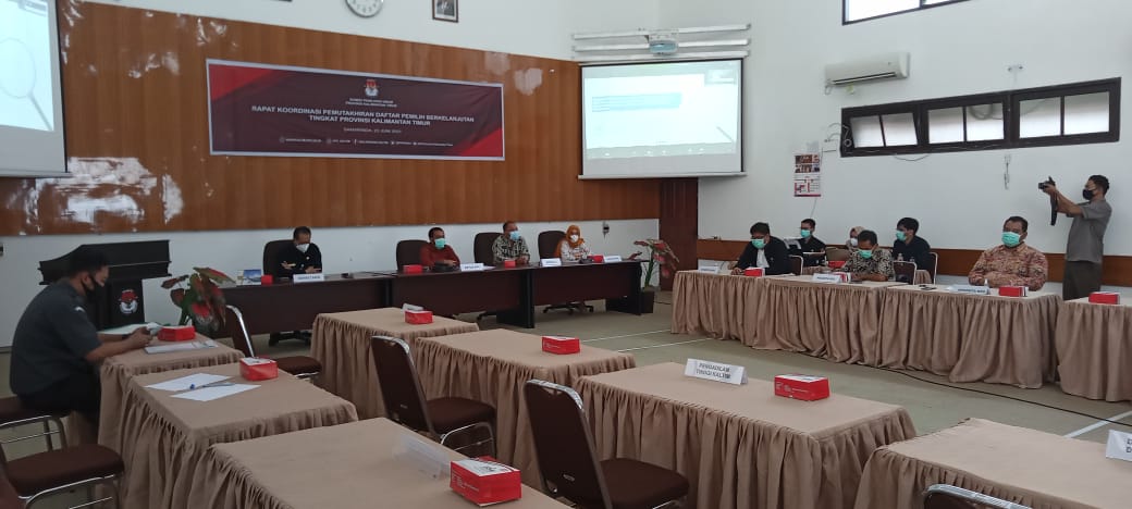 Anggota Bawaslu Kaltim Hadiri Rapat Koordinasi Pemuktahiran Data Pemilih Berkelanjutan Tingkat Provinsi Kaltim