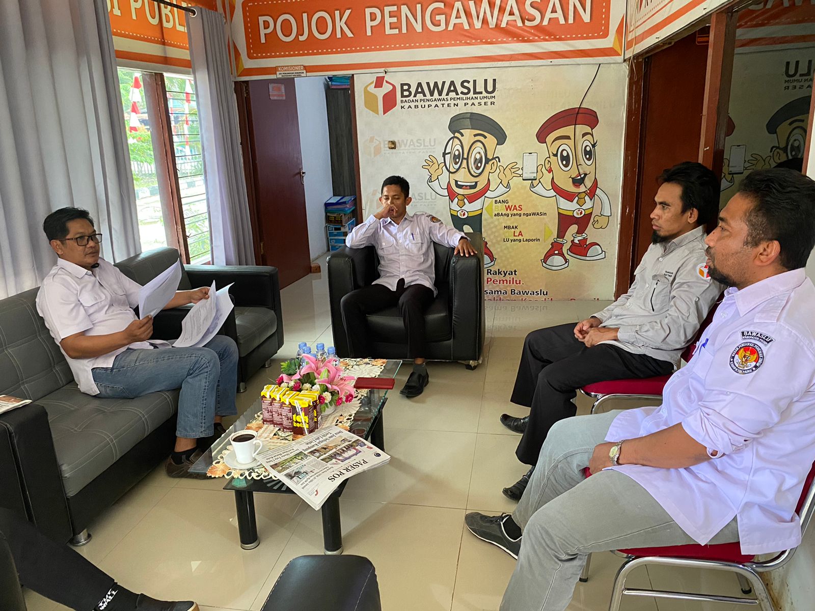 Lakukan Monev ke Bawaslu Kabupaten Paser, Ebin Marwi : Pastikan Laporan Masyarakat Ditindak Lanjuti KPU