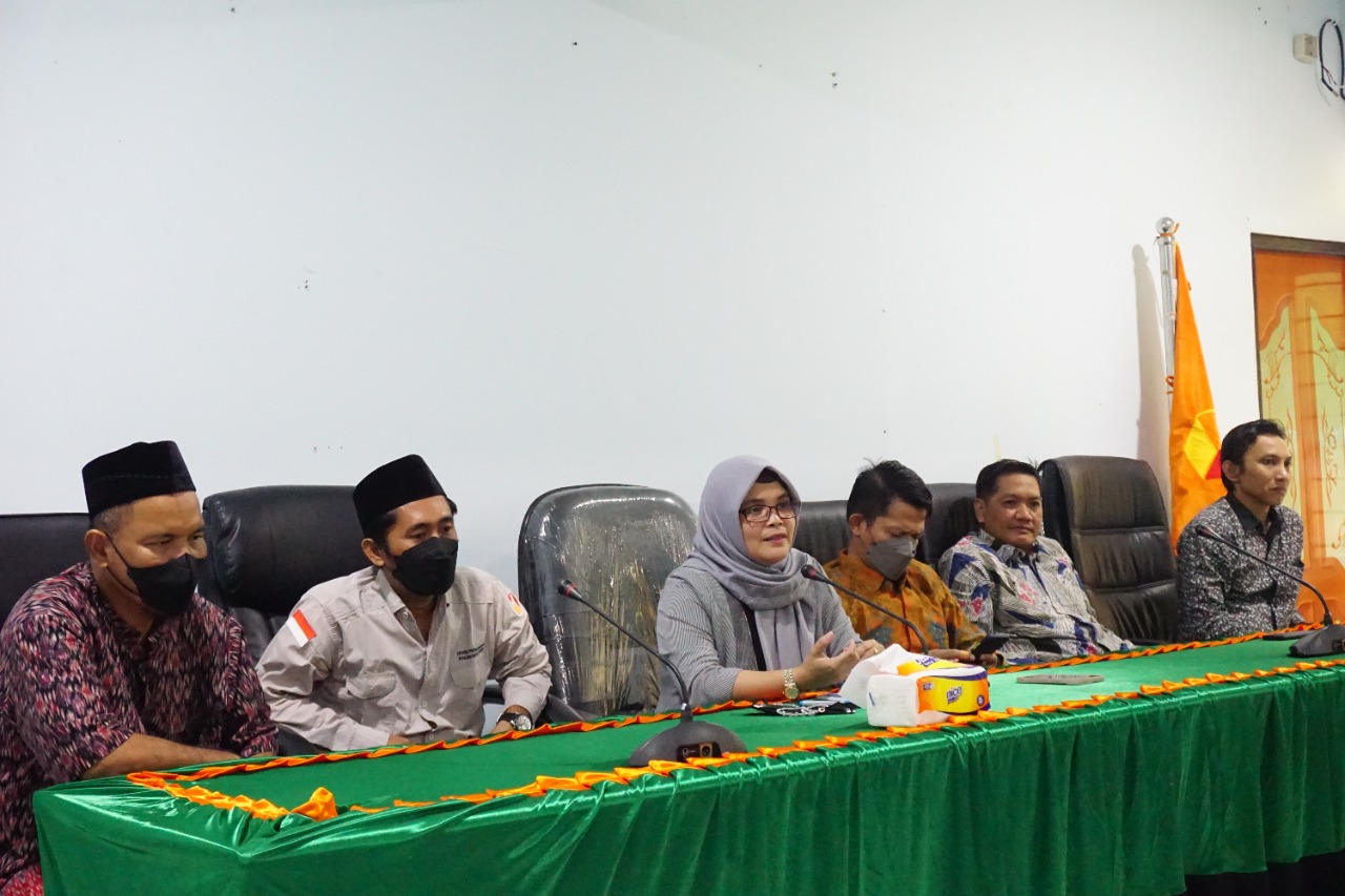 Kunjungi Bawaslu Kaltim, Lolly Suhenty : Jangan Kaget, Biasa Saja