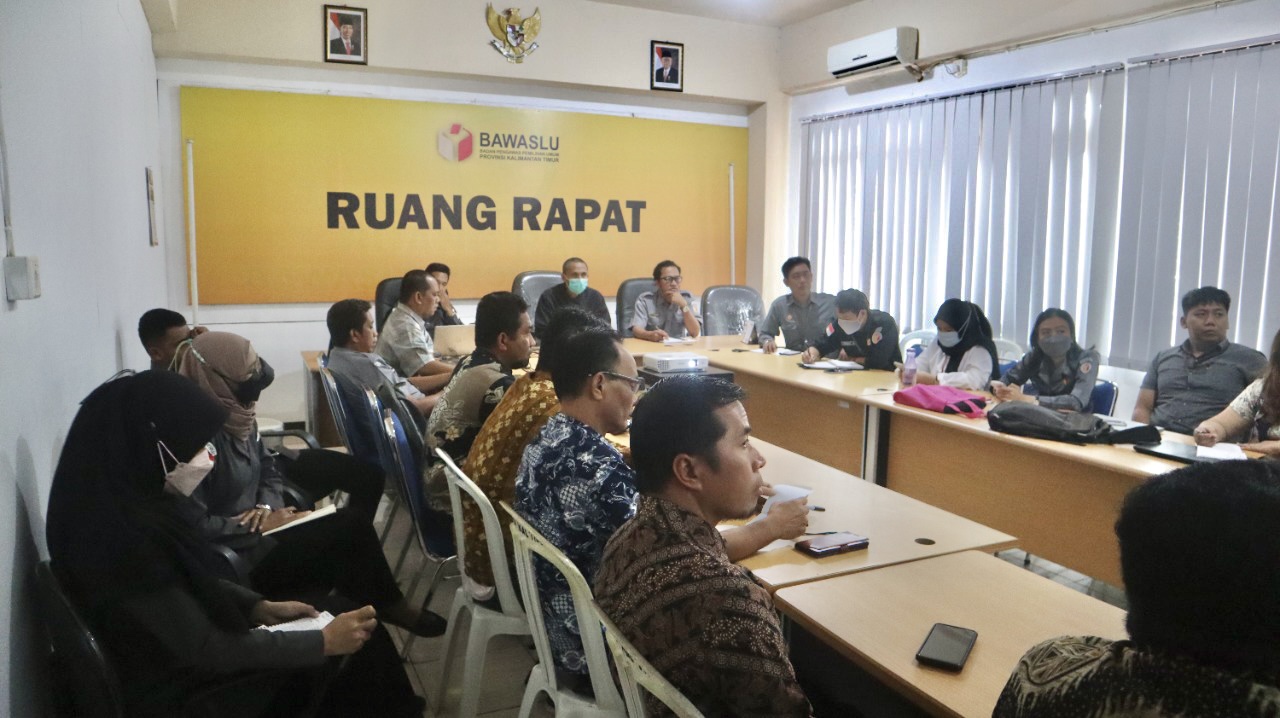 Bawaslu Kaltim Lakukan Evaluasi Pengawasan Kegiatan Verifikasi Administrasi Perbaikan