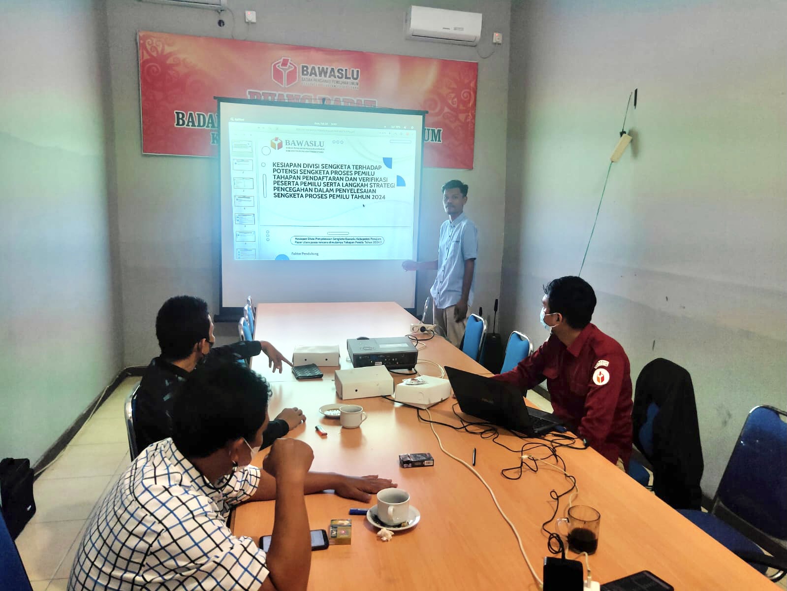 Menuju Tahapan Pemilu Tahun 2024, Hari Dermanto Memastikan Kesiapan Divisi Penyelesaian Sengketa di Bawaslu PPU 