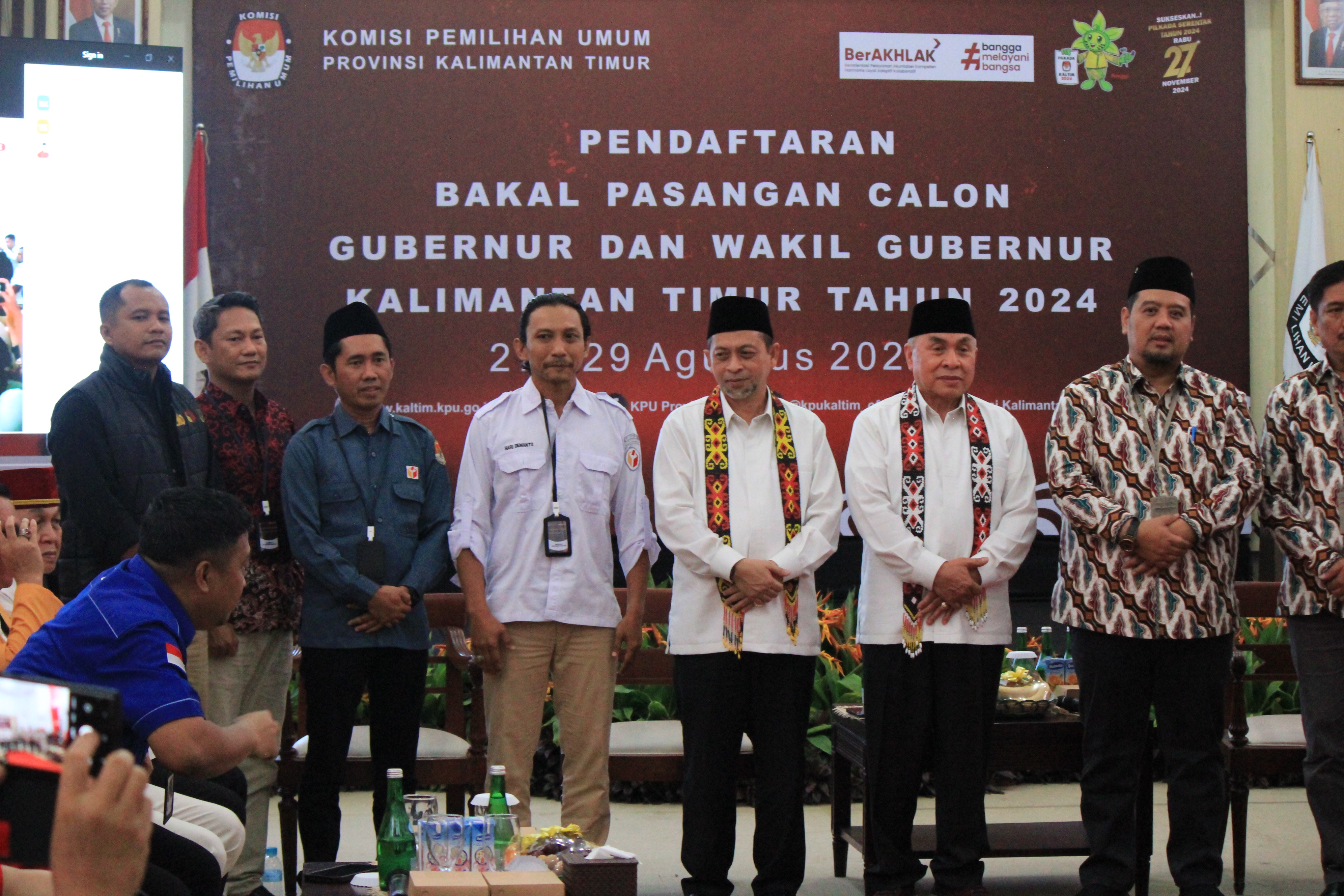 Hari Kedua, Bawaslu Kaltim Awasi Pendaftaran Bapaslon Isran Noor dan Hadi Mulyadi 