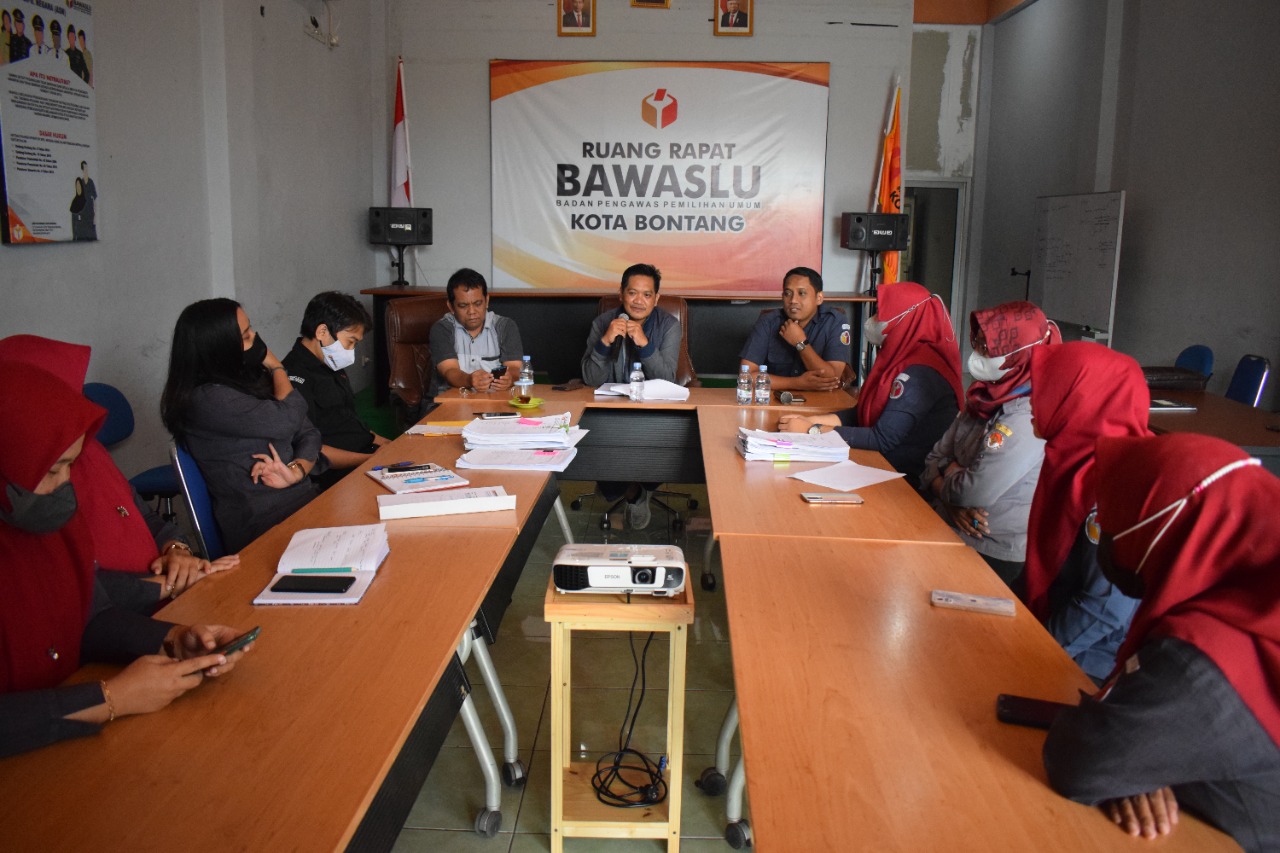 Ebin Marwi Mengingatkan Bawaslu Bontang : Pengawas Pemilu Harus Lebih Tajam Dalam Menggali Keterangan