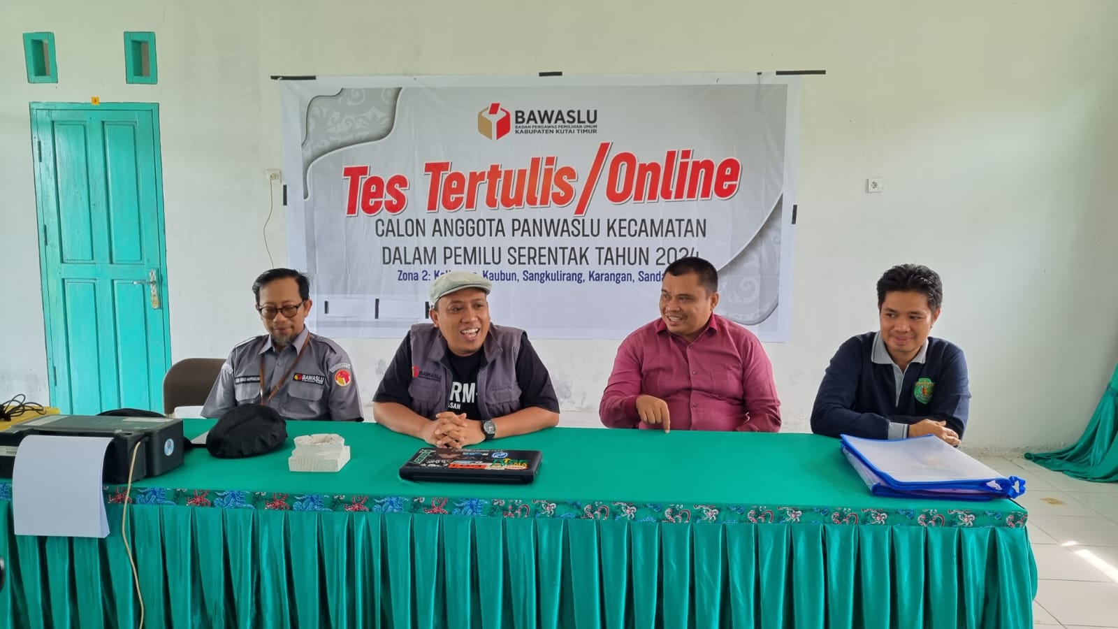 Kawal Rekrutmen Panwaslu Kecamatan Sampai Ke Pelosok Negeri,  Anggota Bawaslu Kaltim Lalui Medan Tersulit