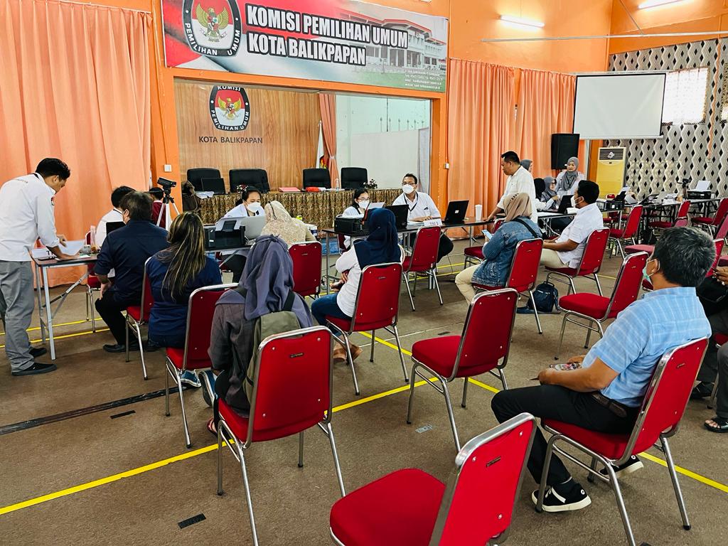 Pengawasan Dugaan Keanggotaan Ganda serta Klarifikasi Keanggotaan Parpol di KPU Balikpapan 