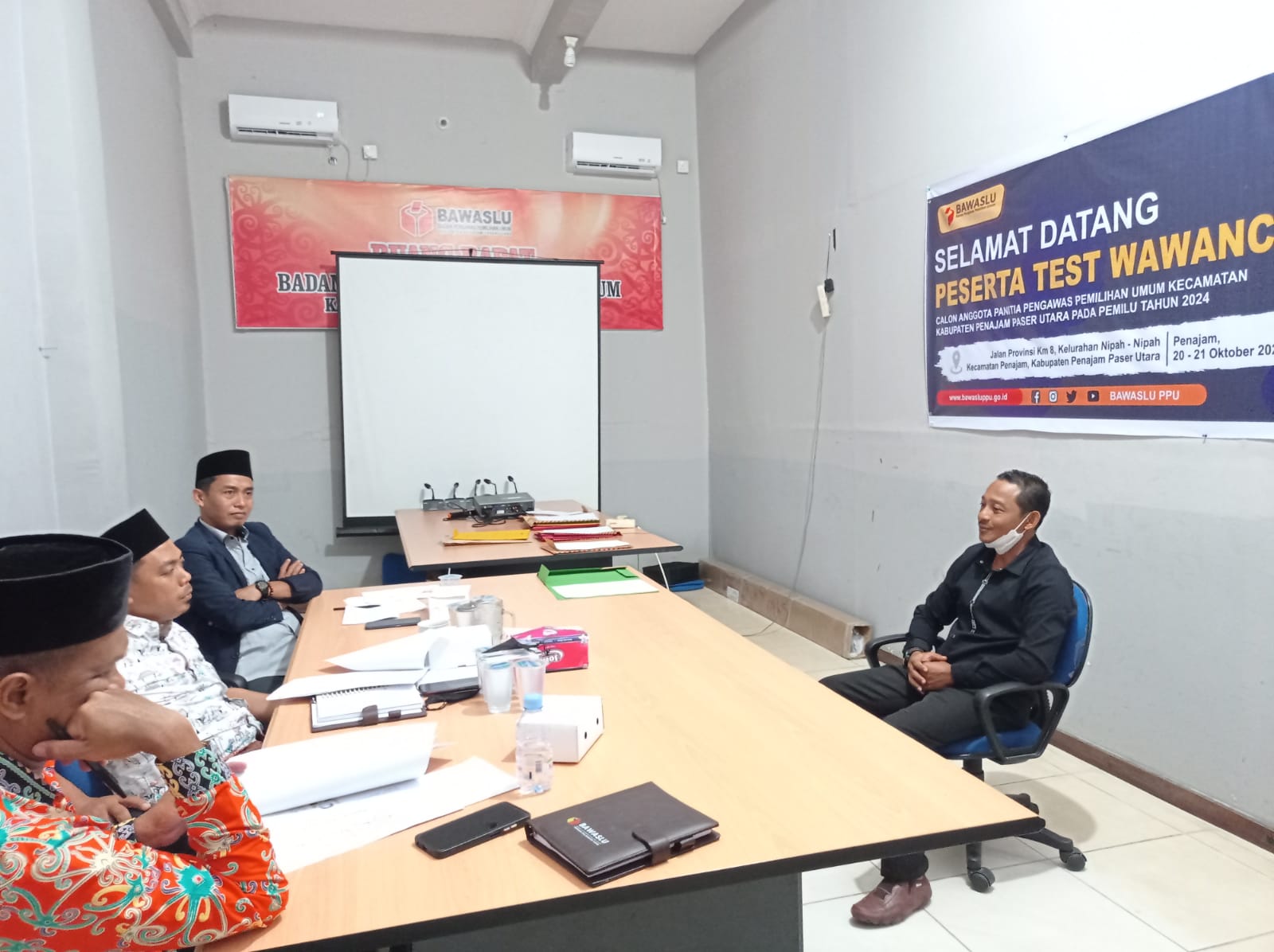 Bawaslu Penajam Paser Utara Wawancara 12 Orang Calon Panwaslu Kecamatan Babulu dan Sepaku