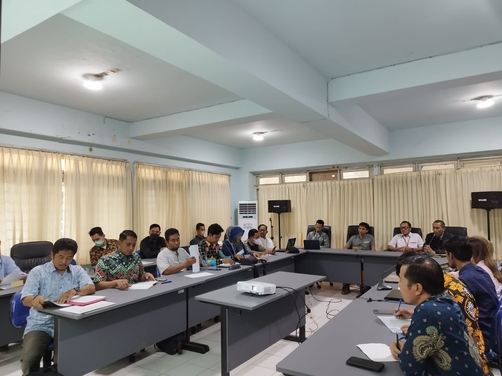 Bawaslu Kaltim Mengupas Hasil Pengawasan Vermin Parpol Untuk Memenuhi Keterbukaan Informasi Publik 