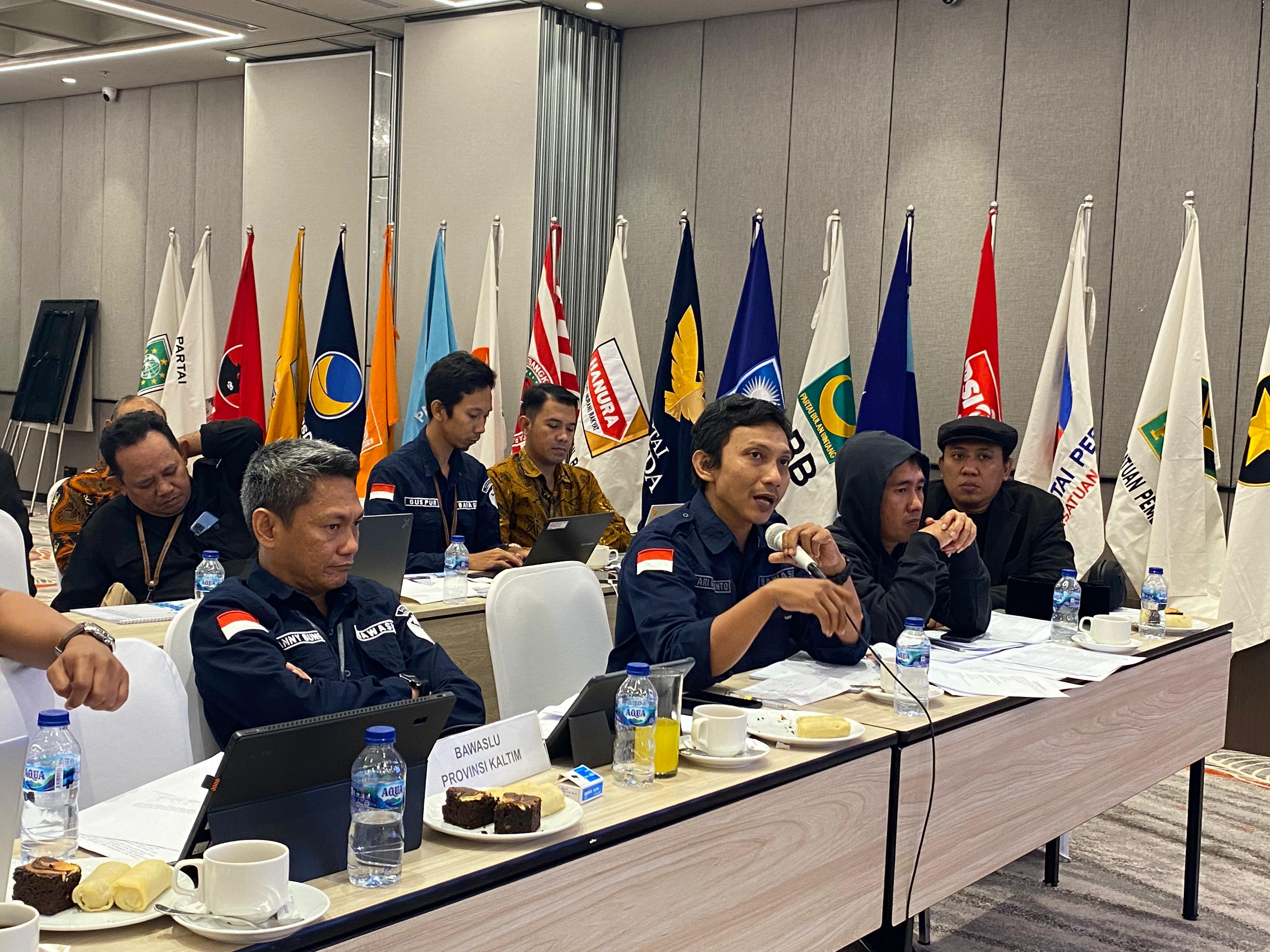 Memasuki Hari Kedua Rapat Pleno Terbuka Tingkat Provinsi, Bawaslu Kaltim Awasi dan Pantau Langsung Pembacaan Rekapitulasi dan Perolehan Suara 