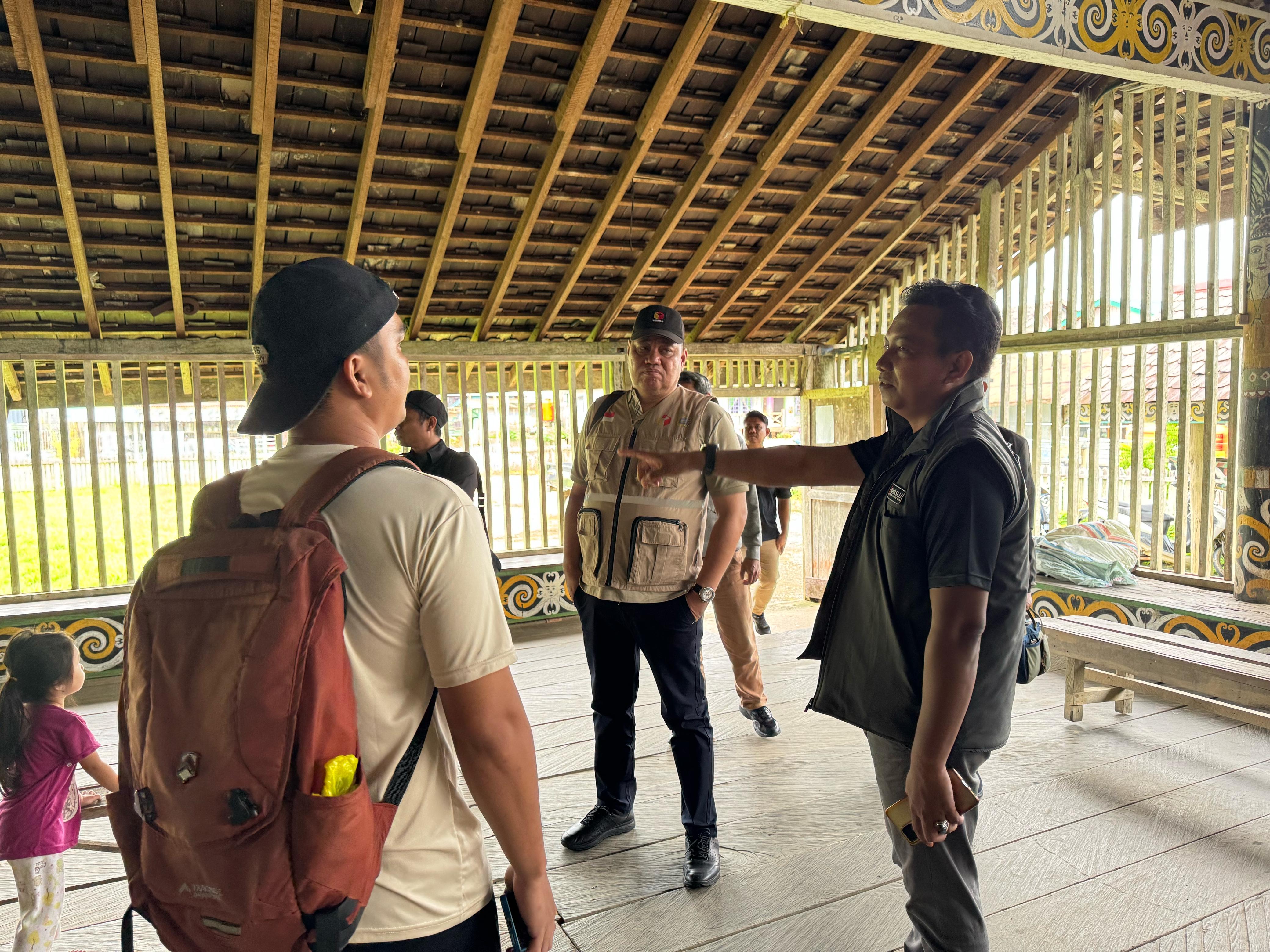 Herwyn J.H. Malonda Tinjau Kesiapan PSU di Mahakam Ulu