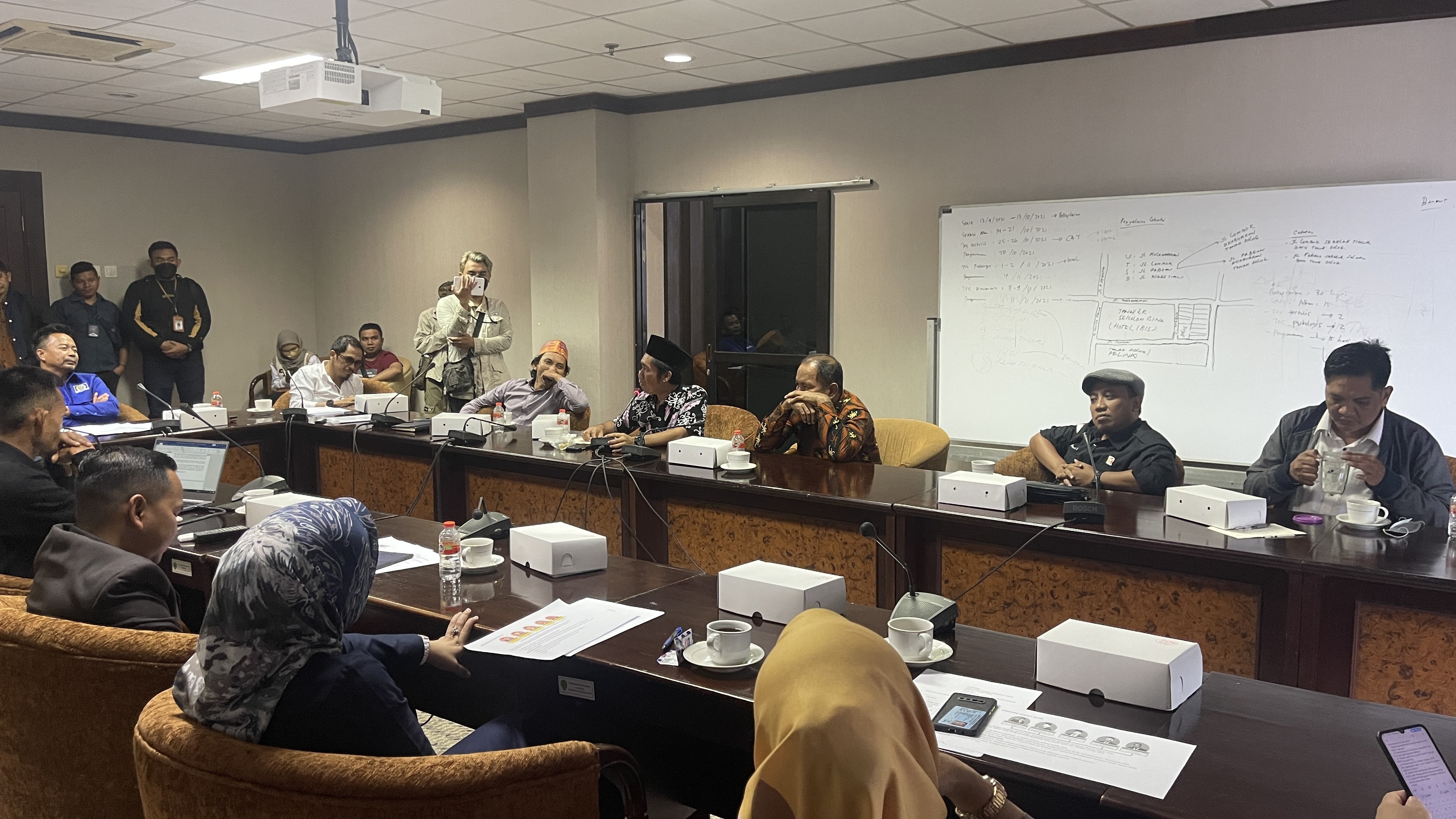 Bawaslu Kaltim RDP Bersama Komisi I DPRD Kaltim 