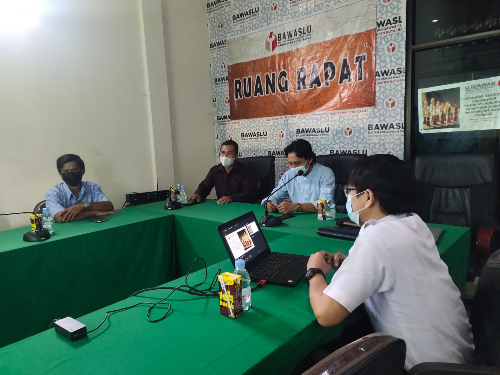 Pergantian Kepemimpinan merupakan keniscayaan namun kapasitas kesekretariatan khususnya yang membidangi penyelesain sengketa harus terus ditingkatkan