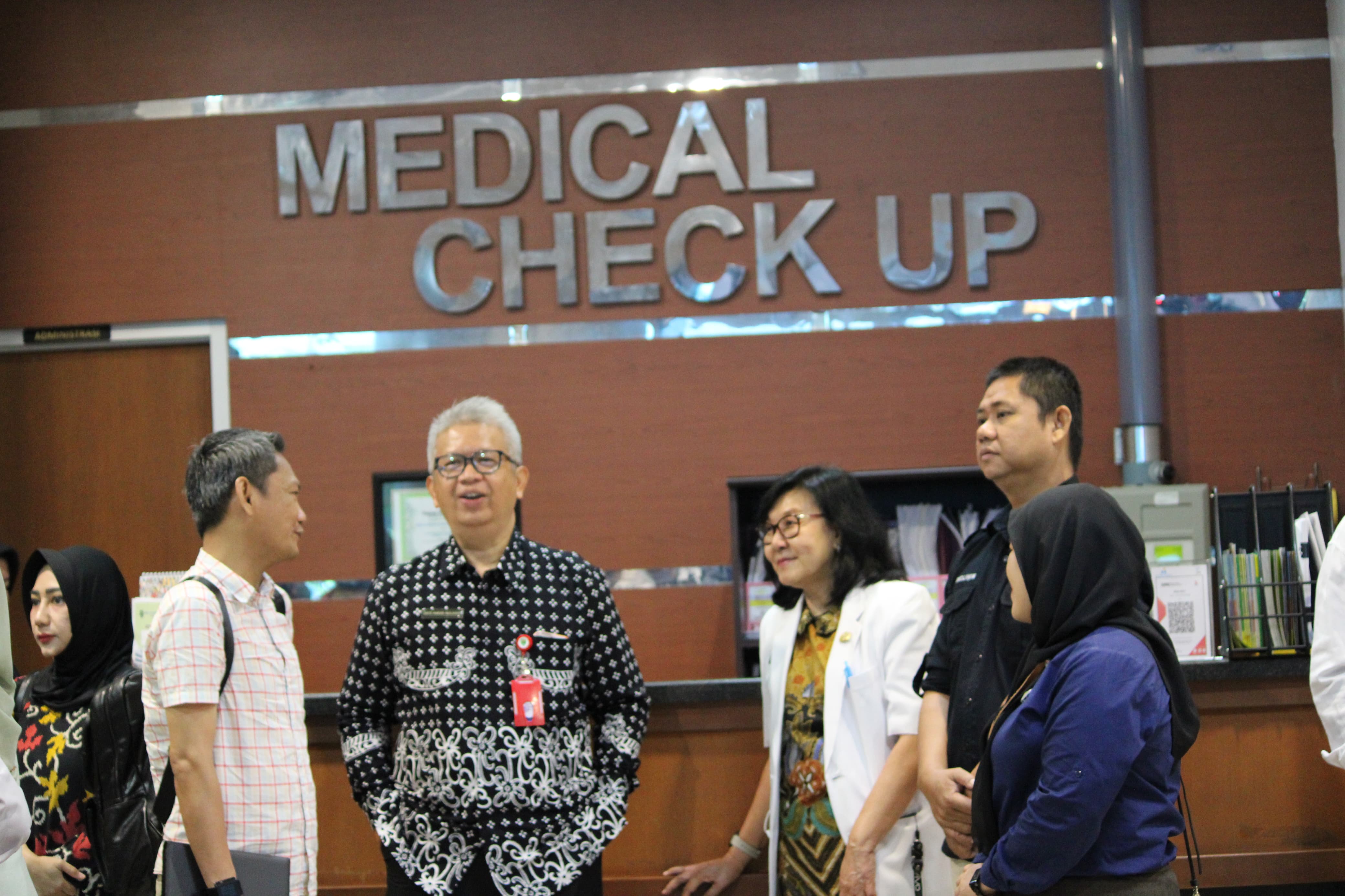 Bawaslu Kaltim Awasi Pemeriksaan Kesehatan Bapaslon Gubernur dan Wakil Gubernur Isran Noor dan Hadi Mulyadi 