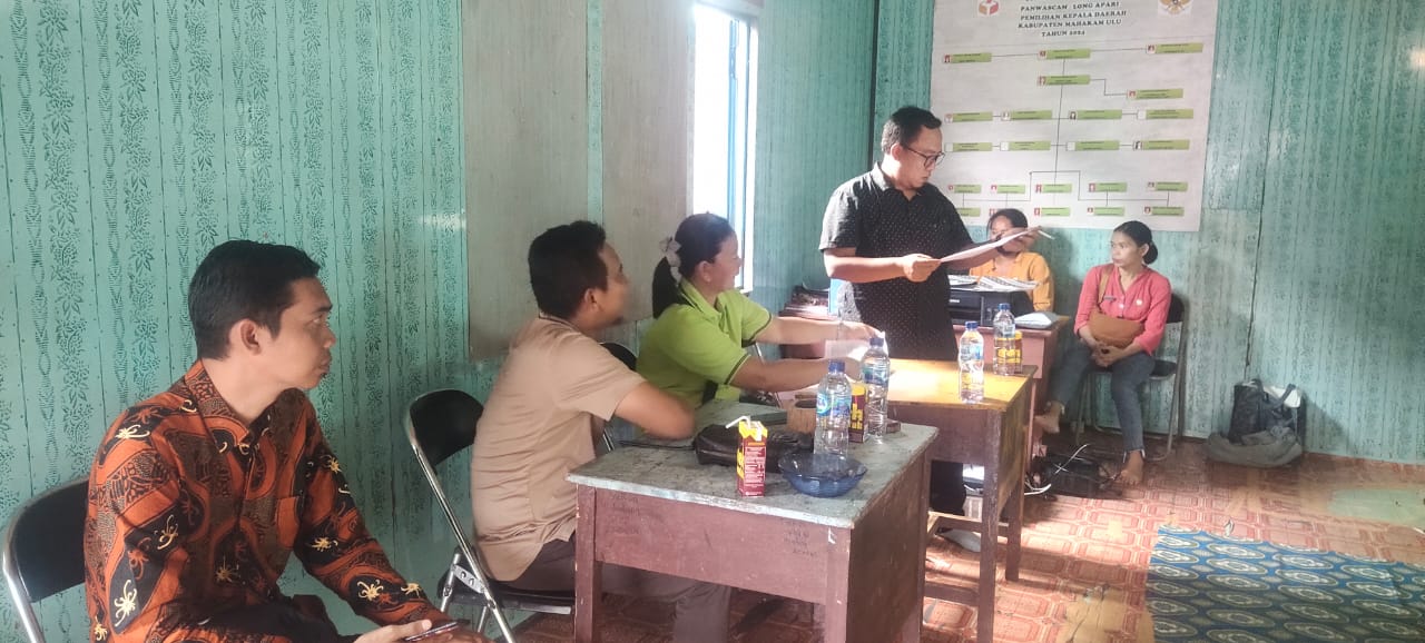 Wamustofa Hamzah Monitoring Kelengkapan Sarpras Panwaslu Kecamatan Long Apari Mahakam Ulu 
