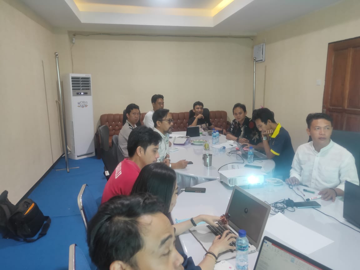 Bawaslu Kaltim Gelar Rapat Pembahasan Usulan dan Masukan Rancangan Perubahan Perbawaslu Penyelesaian Sengketa Proses 