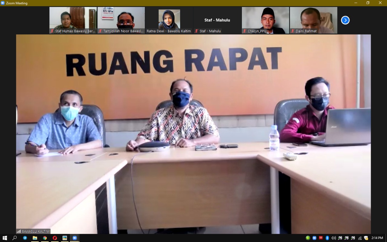 Guna Meningkatkan Peran di Bidang Kehumasan, Bawaslu Kaltim Lakukan Pelatihan Fotografi