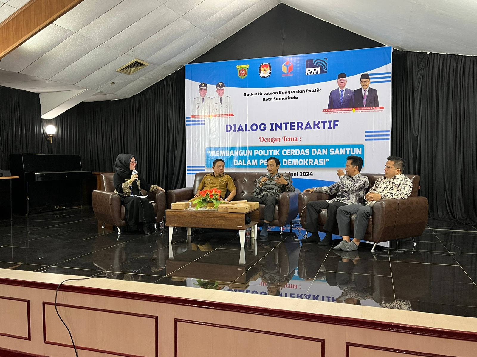 Dialog bersama RRI Samarinda, Ketua Bawaslu Kaltim Paparkan Pentingnya Keterangan Saksi dalam Proses Penanganan Pemilu 