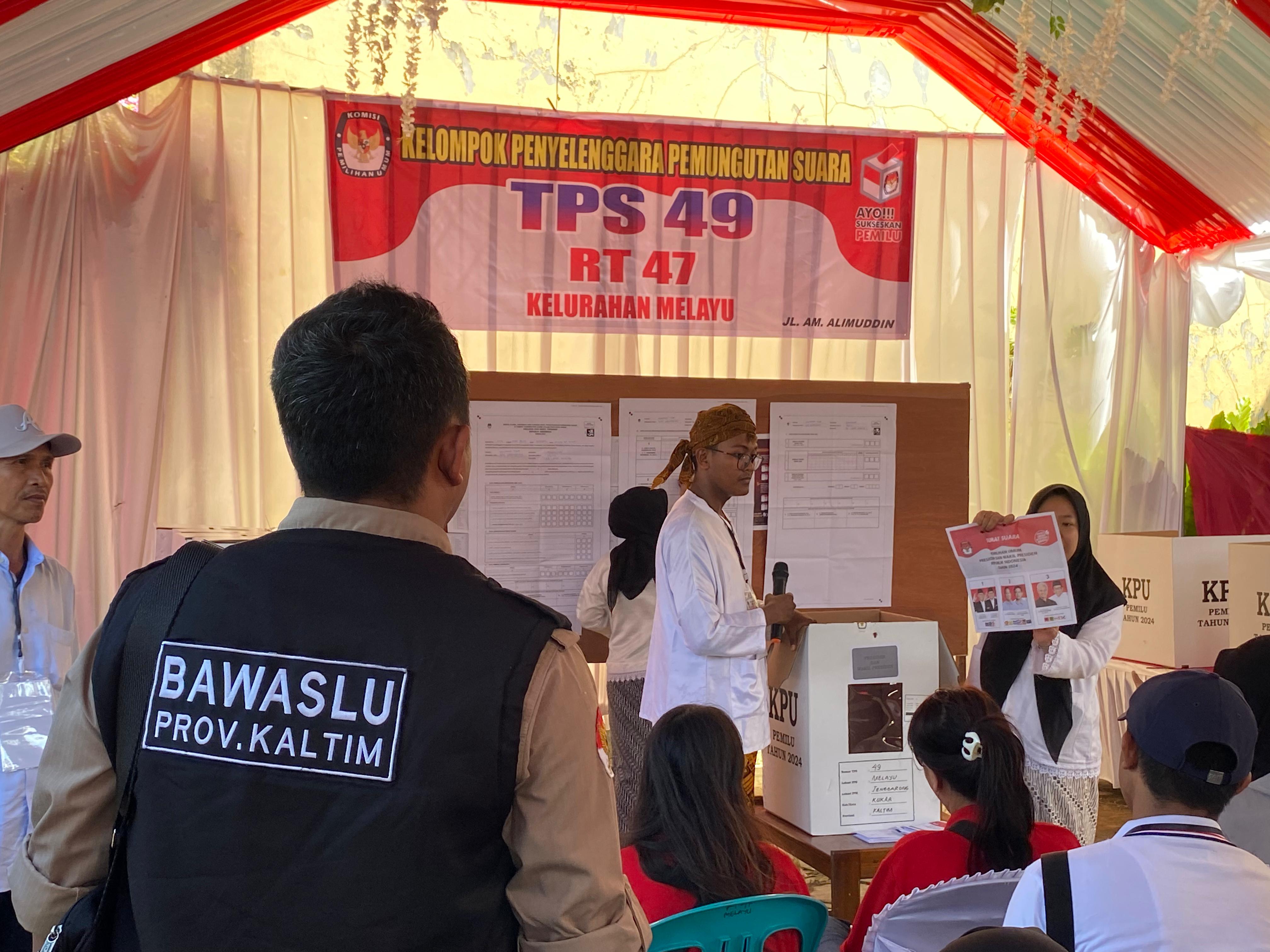 Daini Rahmat Pantau Langsung Penghitungan Suara bersama Sentra Gakkumdu di Kutai Kartanegara