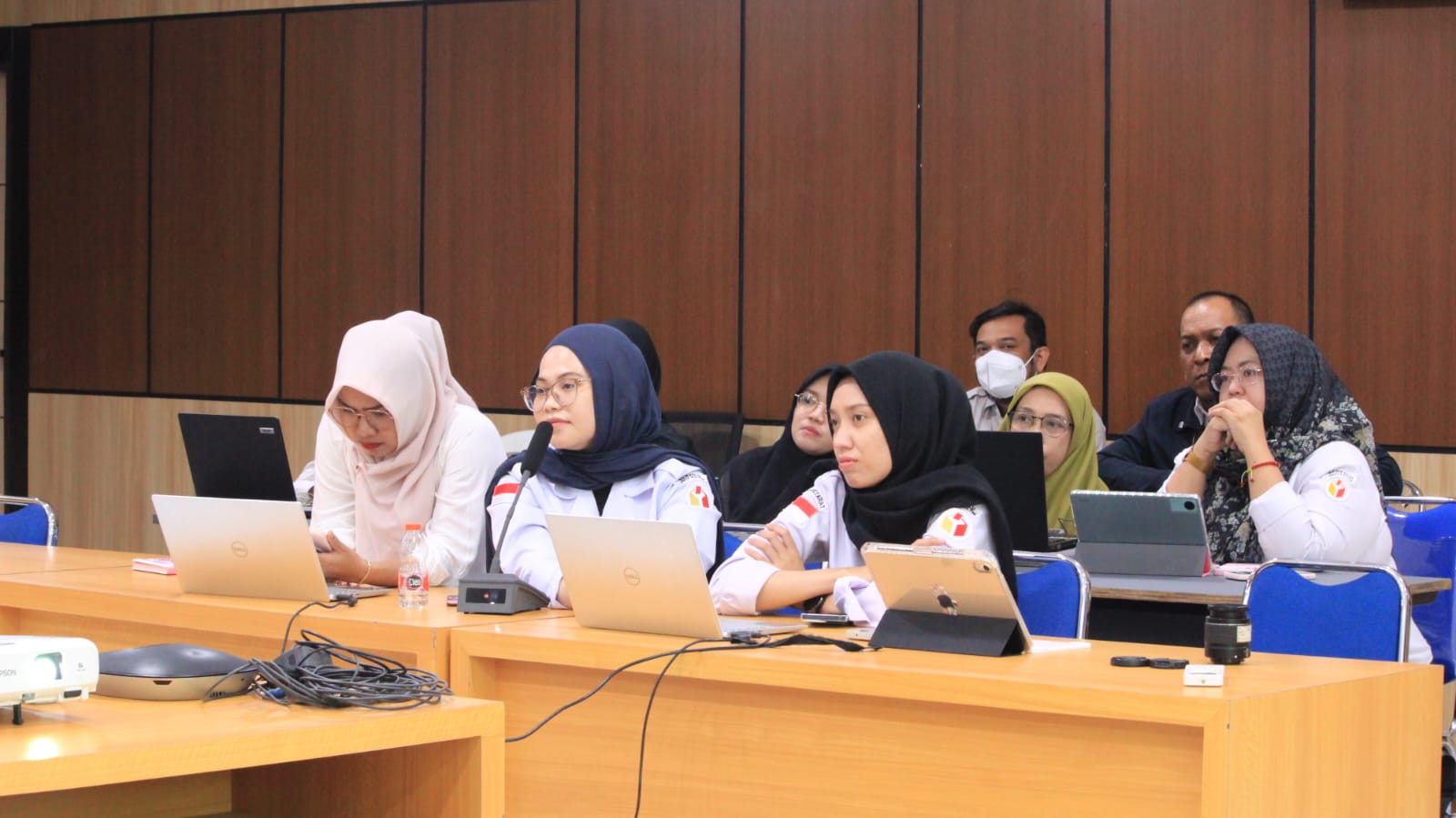 Pemaparan Dari Staf Bagian Administrasi