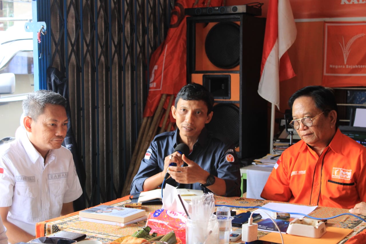 Diskusi Dengan Ketua Partai Buruh Kaltim