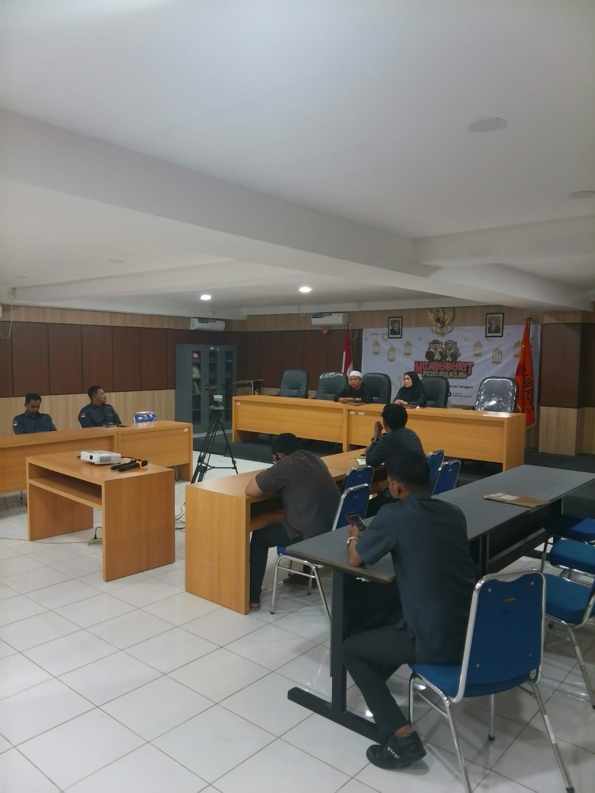rapat koordinasi Rencana Hasil Kerja (RHK) Divisi Penanganan Pelanggaran di Kantor Bawaslu Kaltim, Senin (9/3/2026).