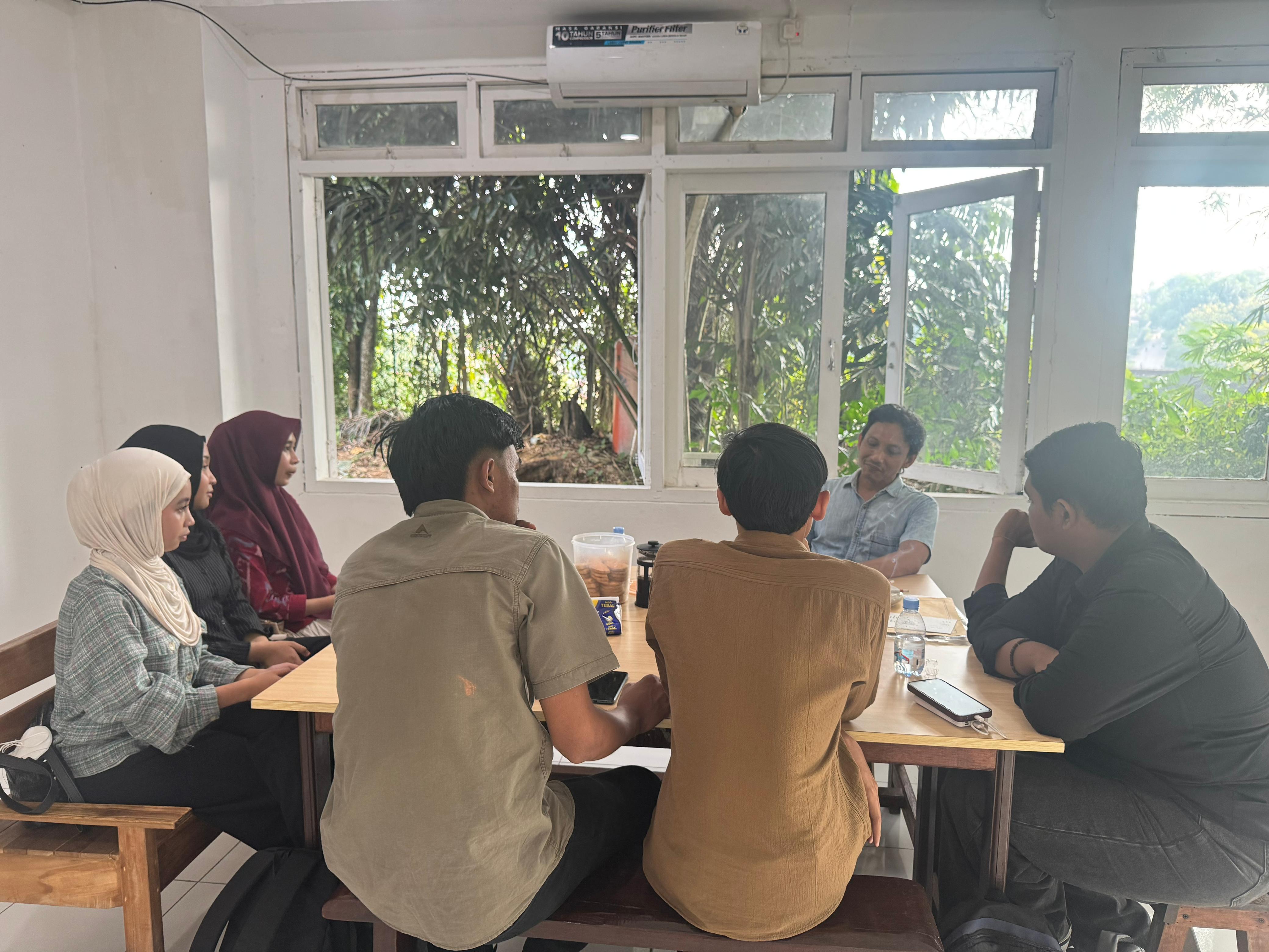Audiensi mahasiswa dari Universitas Islam Negeri Sultan Aji Muhammad Idris Samarinda di Kantor Bawaslu Kaltim