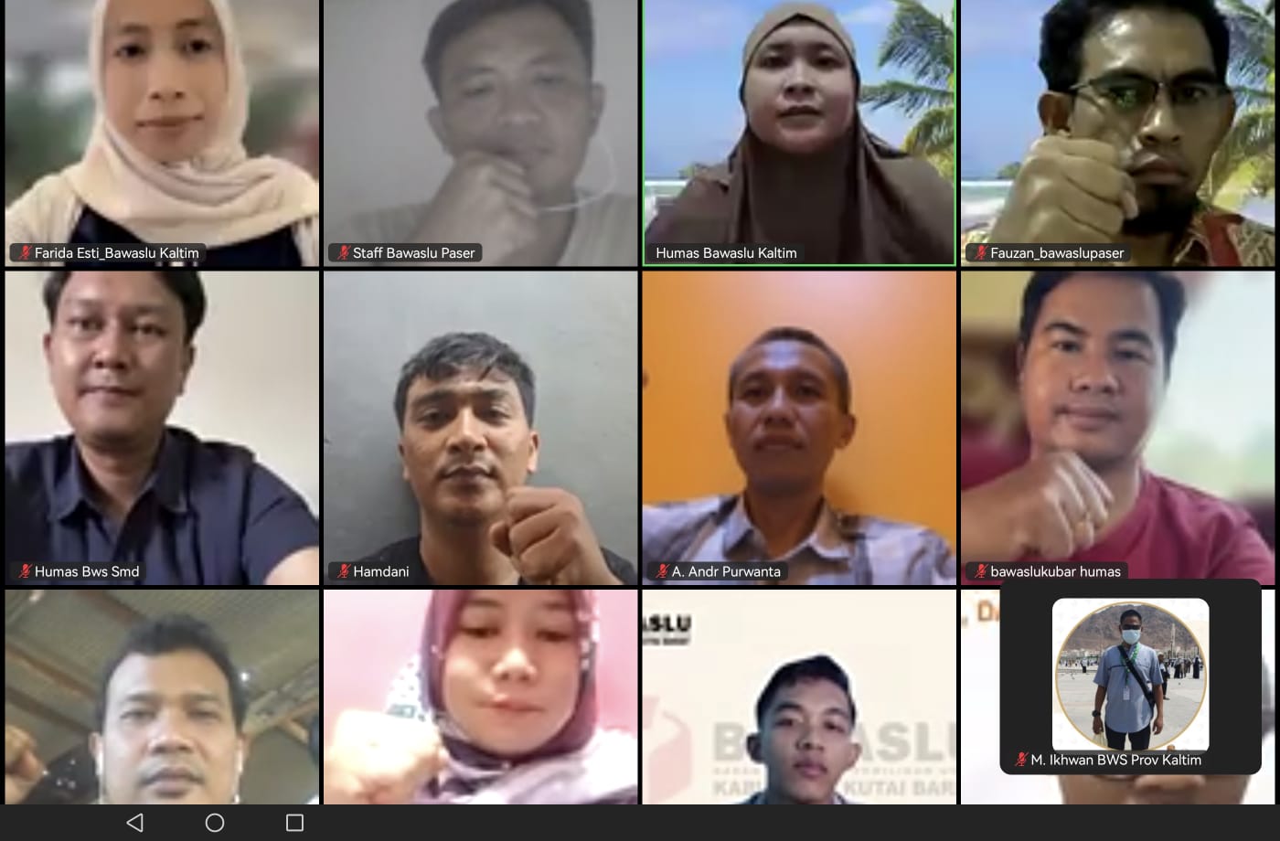 Rapat koordinasi yang melibatkan jajaran Bawaslu Kabupaten/Kota se-Kalimantan Timur secara daring melalui Zoom Meeting