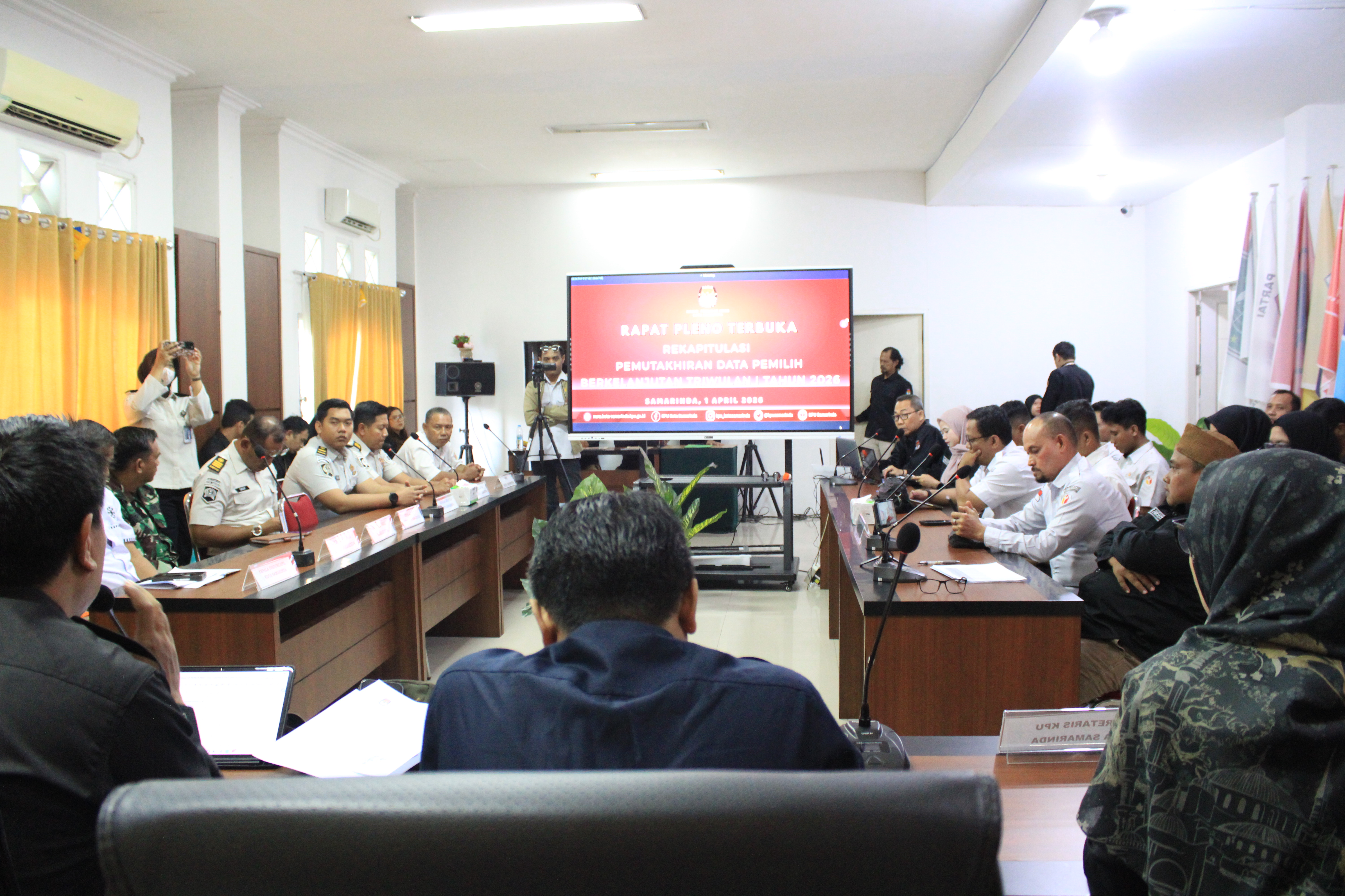 Rapat Pleno Terbuka Rekapitulasi Pemutakhiran Data Pemilih Berkelanjutan (PDPB) Triwulan I Tahun 2026 yang digelar oleh Komisi Pemilihan Umum (KPU) Kota Samarinda, Rabu (1/4/2026).