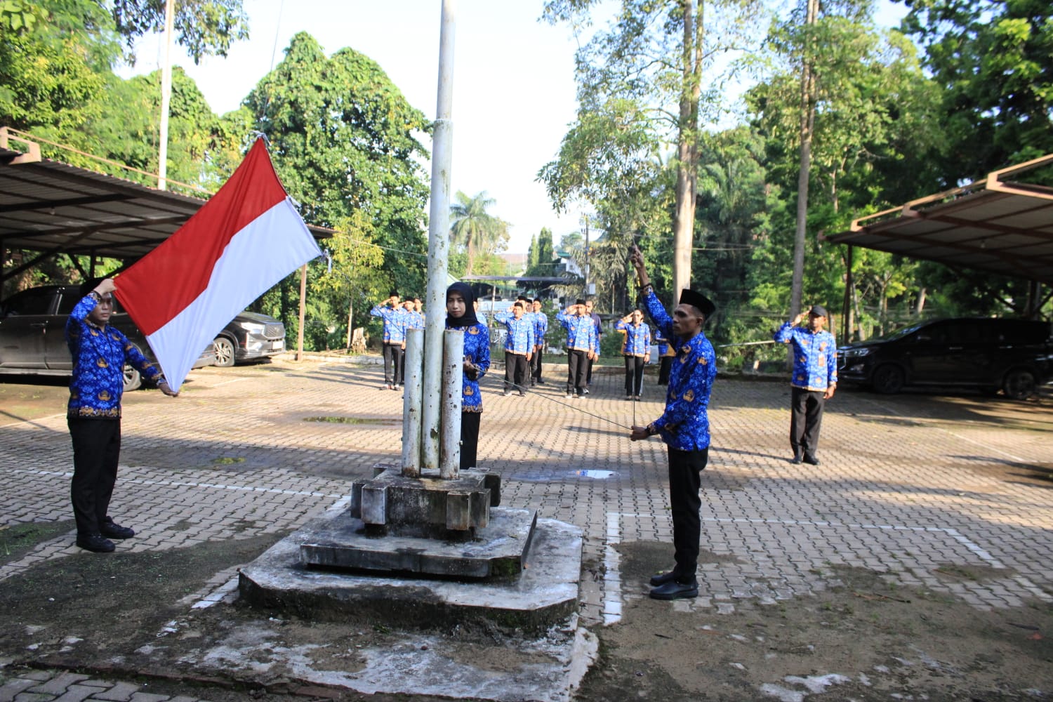 Pengibaran Bendera Merah Putih