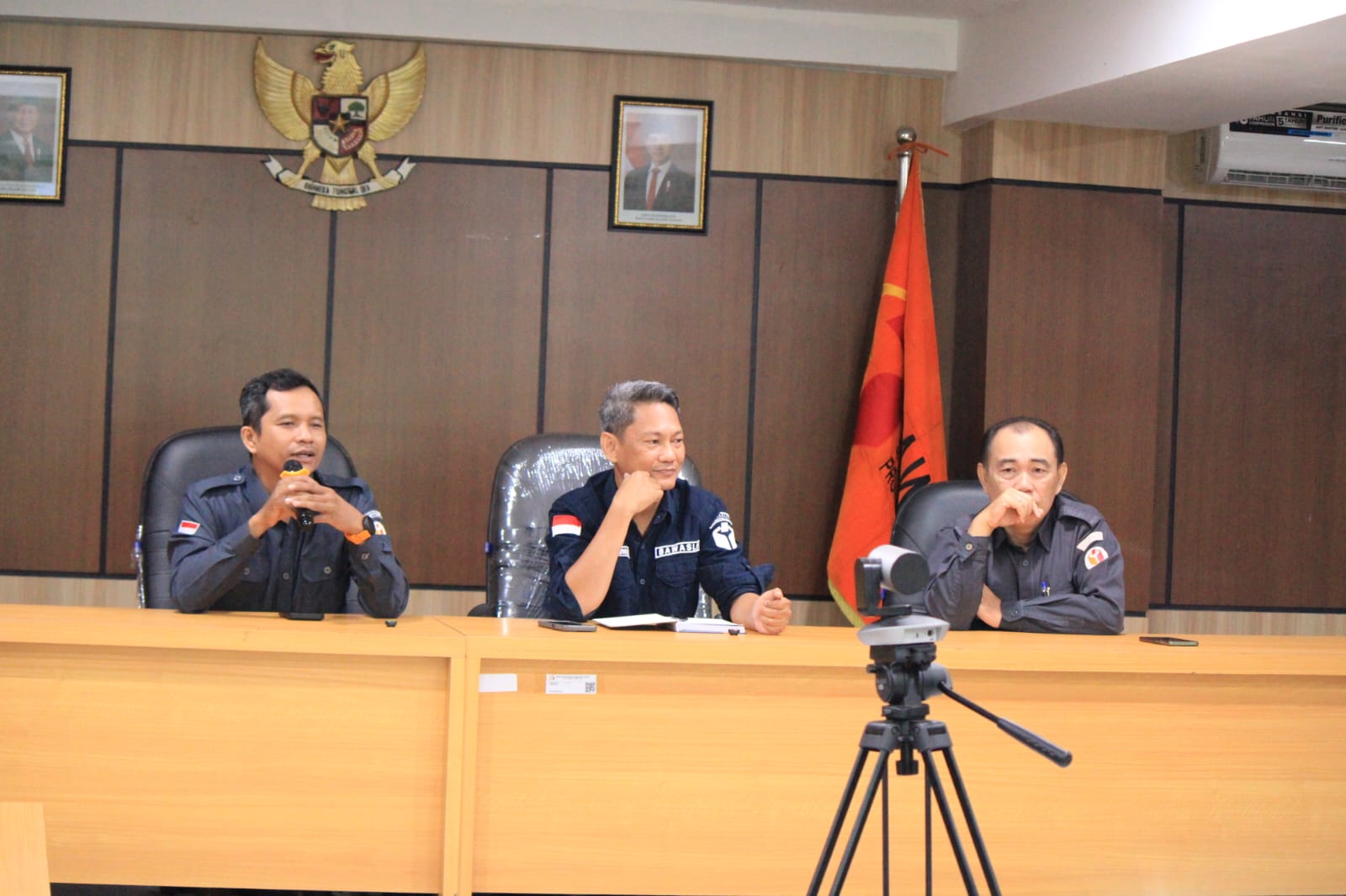 Anggota Bawaslu dan Kepala Sekretariat