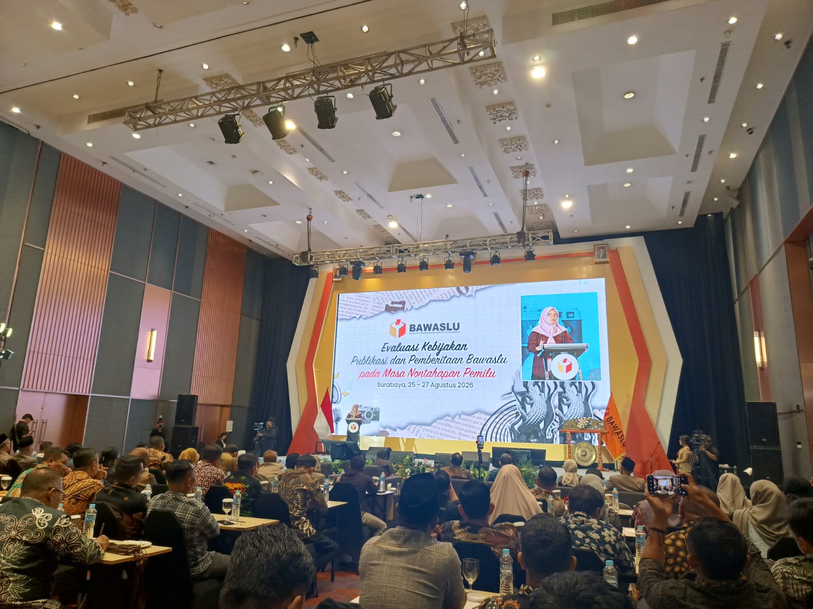 Evaluasi Kebijakan Publikasi dan Pemberitaan