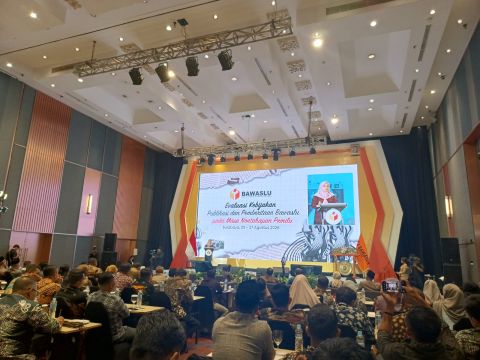 Evaluasi Kebijakan Publikasi dan Pemberitaan