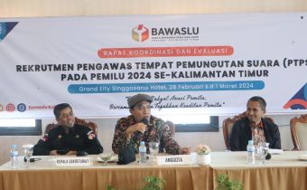 Bawaslu Kaltim Gelar Rapat Koordinasi dan Evaluasi terkait Rekrutmen PTPS Pemilu 2024 Se - Kalimantan Timur 