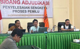 Galeh Akbar Tanjung Berikan Arahan Terkait Pembahasan Persiapan Pemungutan Suara Bersama Panwascam Se - Kota Balikpapan  