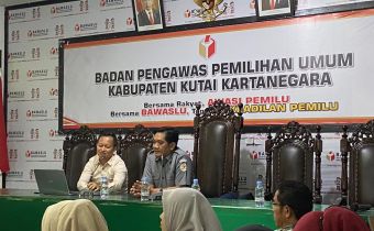 Bawaslu Kaltim beri Arahan Penanganan Temuan dan Laporan Pemilu kepada Panwaslu Kecamatan Se-Kabupaten Kukar