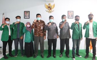 Sambut Mahasiswa PKL UIN Samarinda di Bawaslu Kaltim, Yusuf Berharap Mahasiswa Bisa Menyerap Ilmu Kebawasluan Selama Berada di Bawaslu Kaltim