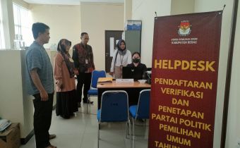 Bawaslu Berau Lakukan Pengawasan Verifikasi Parpol di KPU Berau