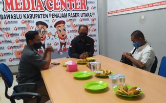 Bawaslu Kaltim Melakukan Pembinaan Pelayanan Pejabat Pengelola Informasi dan Dokumentasi (PPID) di Bawaslu Penajam Paser Utara (PPU)