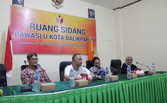 Tak Ada Tahapan, Totok Hariyono : Jadikan Kantor Bawaslu Sebagai Tempat Untuk Melakukan Kajian Demokrasi 